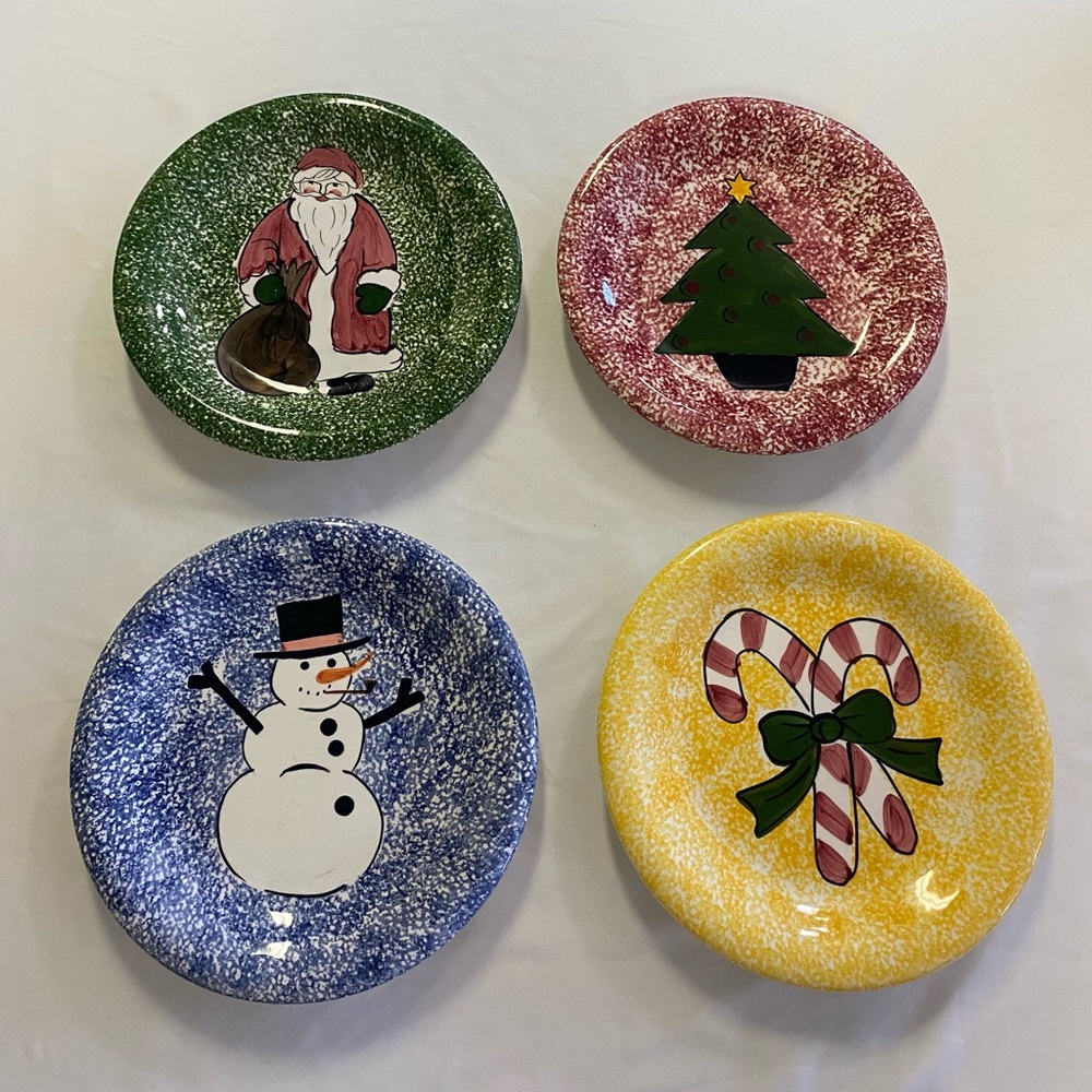 Yuletide Set of 4 Ceramic Multi-Color Christmas Plates 8"